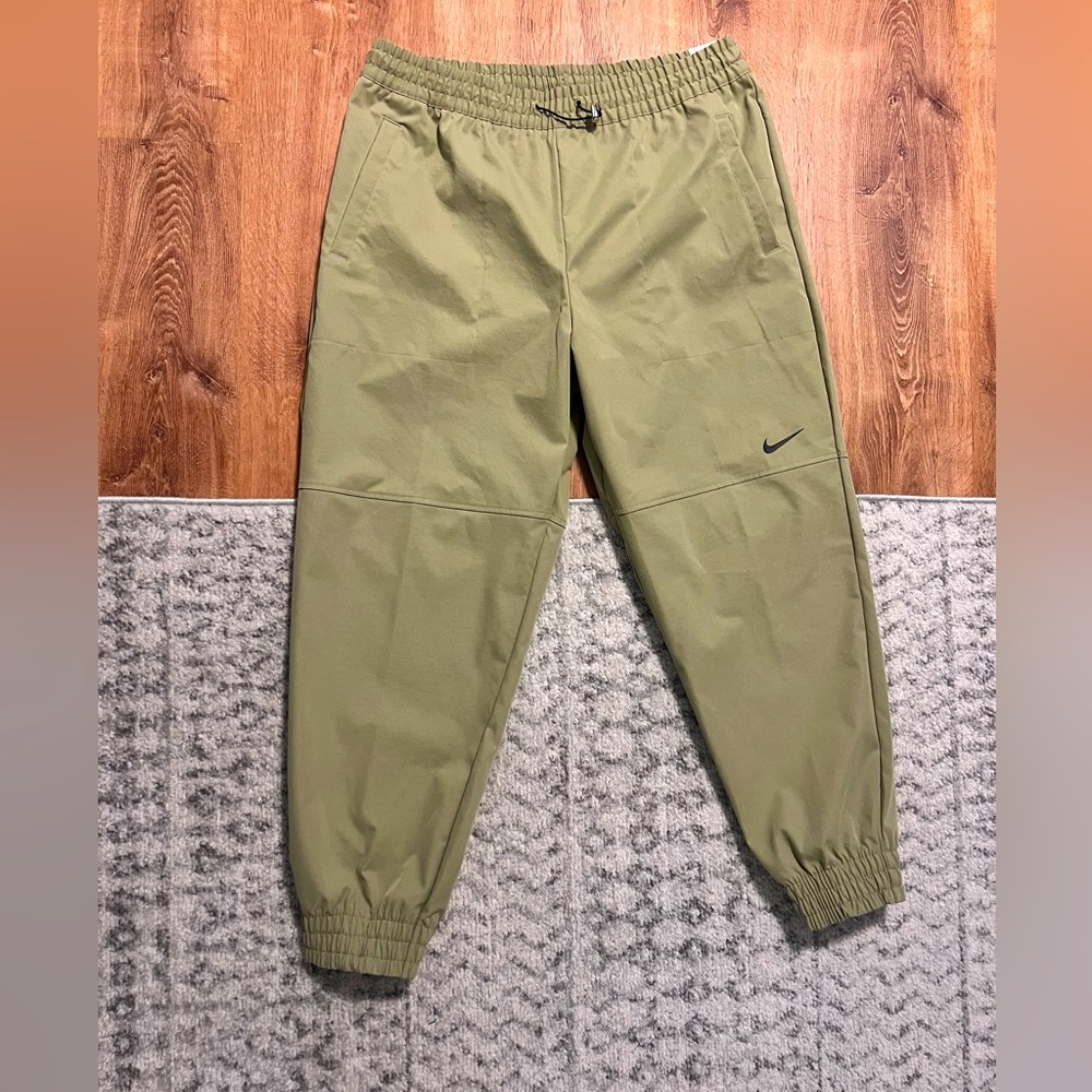 Nike Sportswear Swoosh Size XL Woven Pants Joggers Tan New